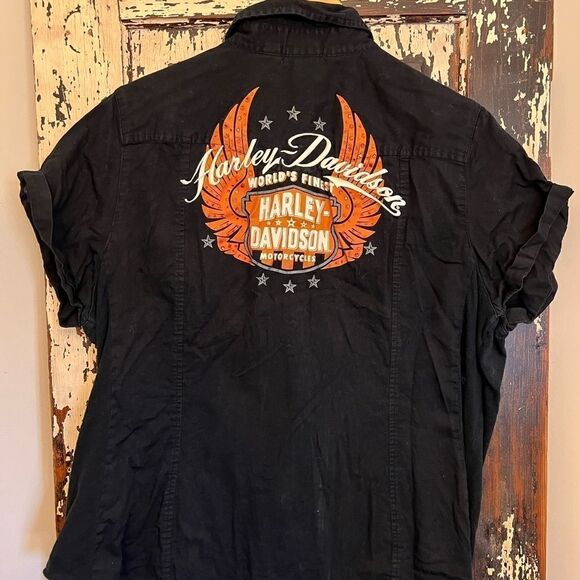Womens Harley Davidson button down work shirt. - Picture 4 of 9